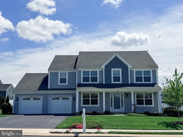 24 Amber Ln, Ephrata, PA 17522