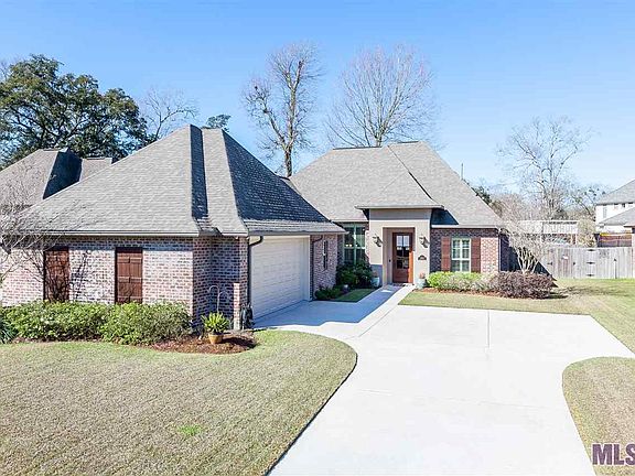 3rd image of 18395 Old Maplewood Dr