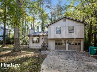 2884 Sawgrass Trl, Lilburn, GA 30047