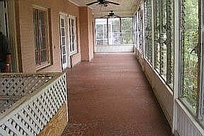 4th image of 904 Carolina Ave