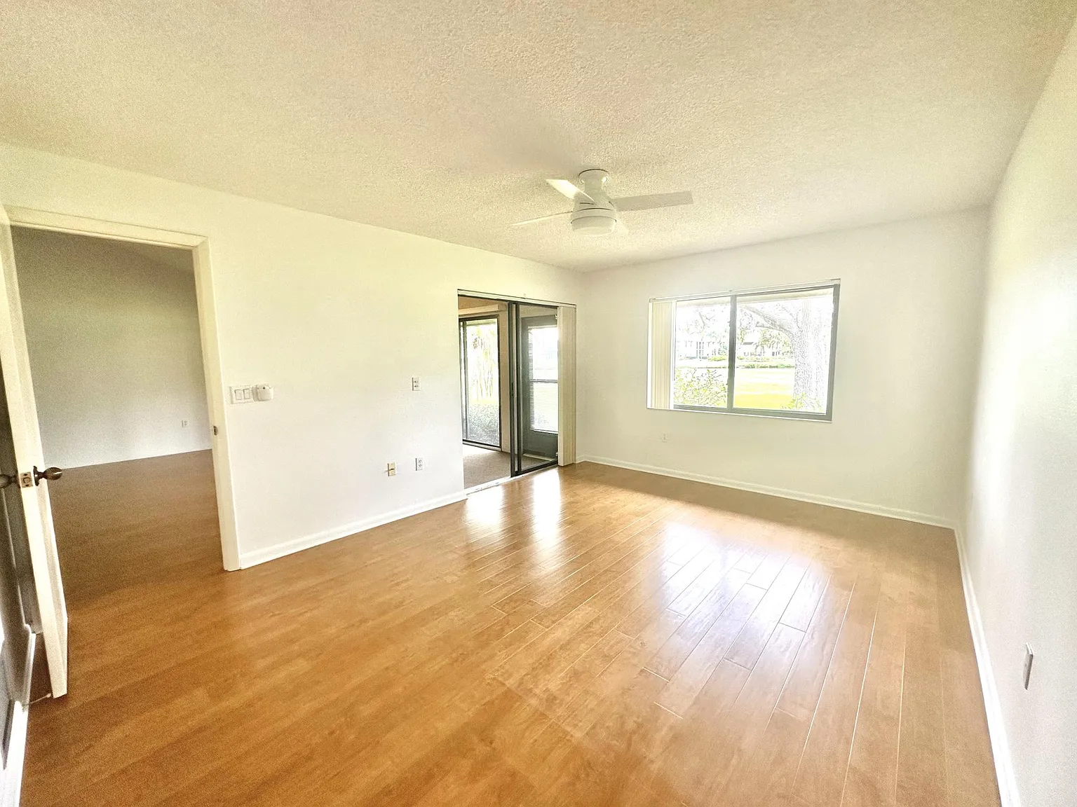 2 bed, 1188 sqft, $2,350 — Photo 4