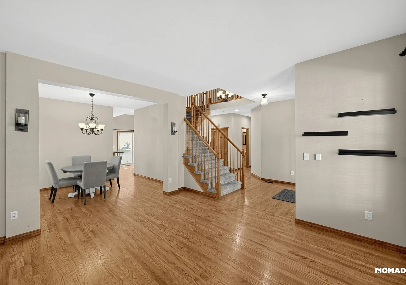 Spacious 5BR House in Parker — Photo 3