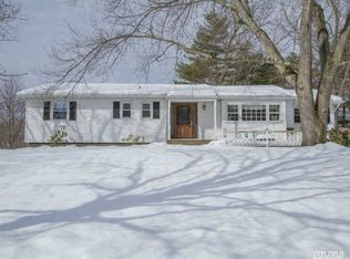 14 Charlemagne Dr, Nesconset, NY 11767