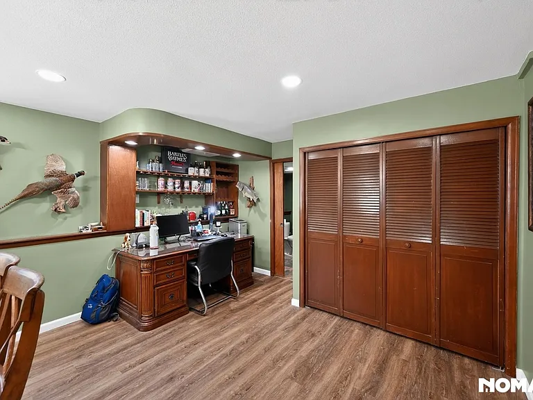 6913 Wolff St — Photo 24