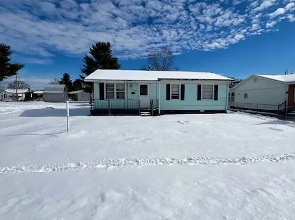 276 Sycamore St, Middleport, OH 45760