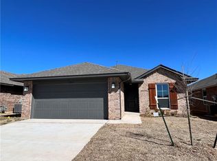11429 SW 12th St, Yukon, OK 73099