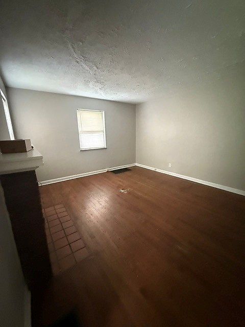 2nd image of 6996 Clovernook Ave