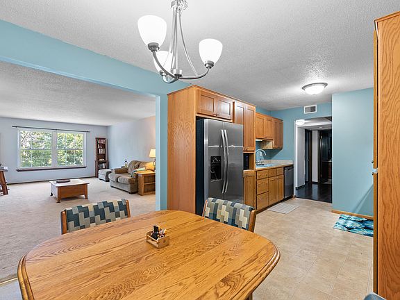 2nd image of 2101 Chateau Ct APT 204