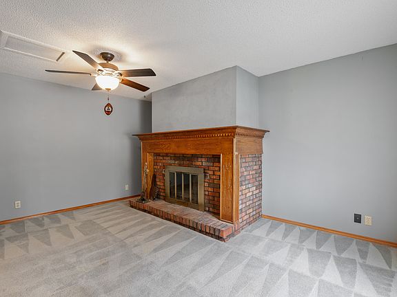 4th image of 4264 Meadowlark Ct