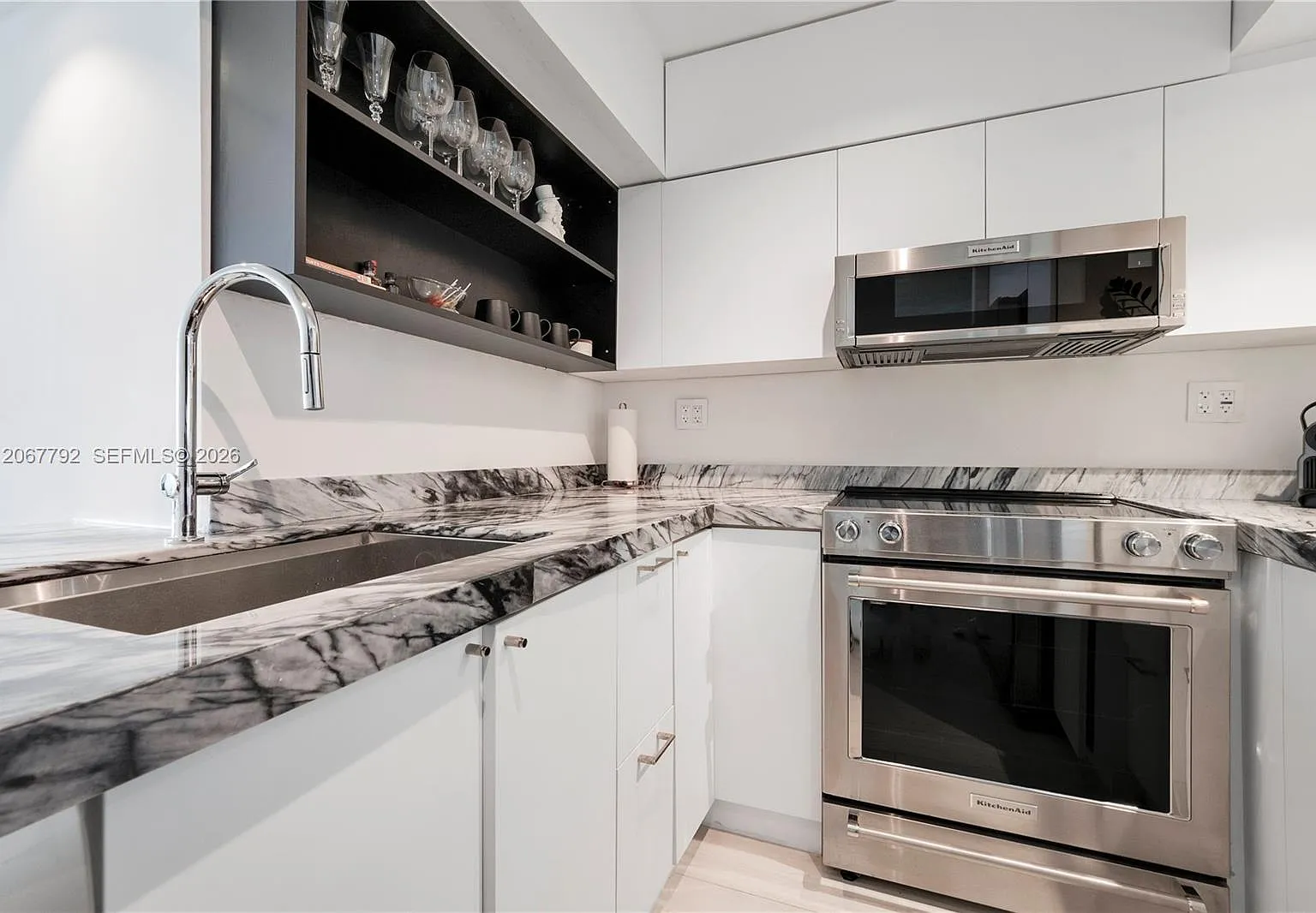 Mirador 1000 Condo — Photo 4