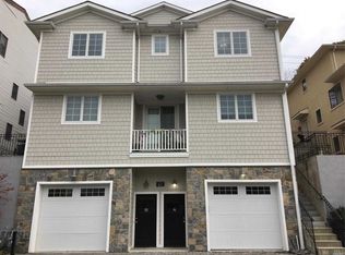 61 Sands Point Rd #B, Port Washington, NY 11050