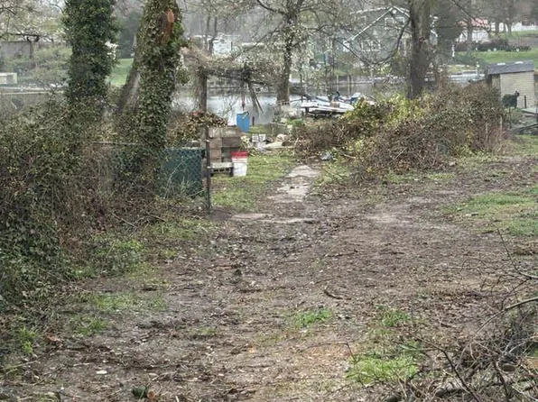 7636 Old Battle Grove Rd, Baltimore, MD 21222