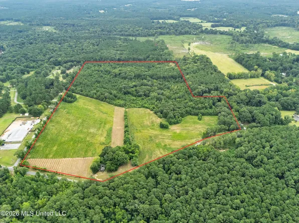 Spring St, Taylorsville, MS 39168