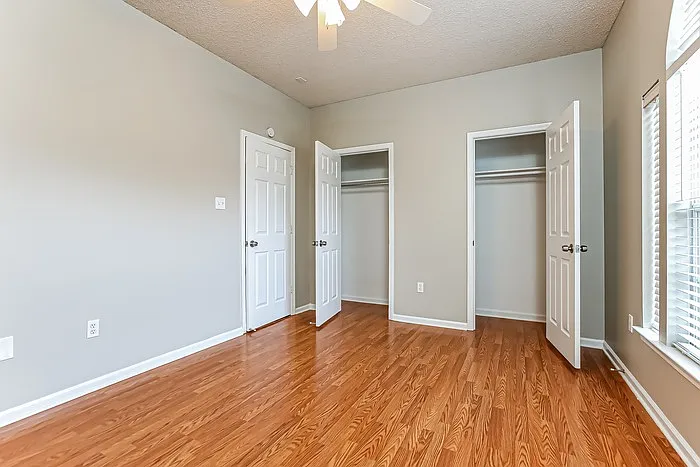 2318 Redwood Dr — Photo 6