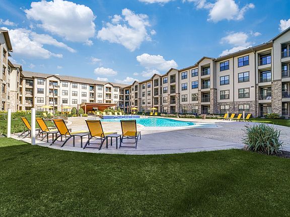 4th image of 13250 Westheimer Rd #326