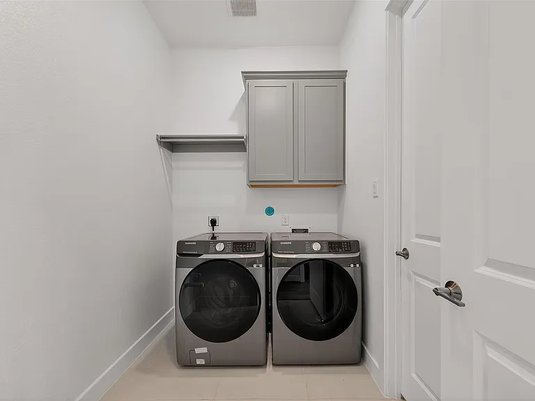 4906 Tanyard Manor Dr — Photo 17