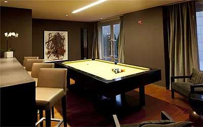 Rented by R New York