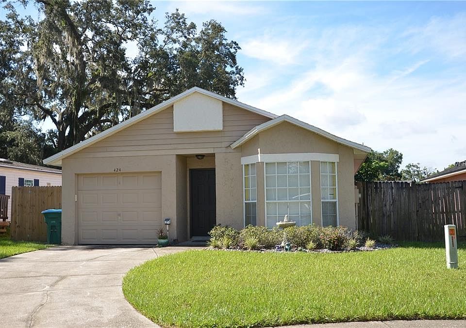 1st image of 424 Winding Oak Ln