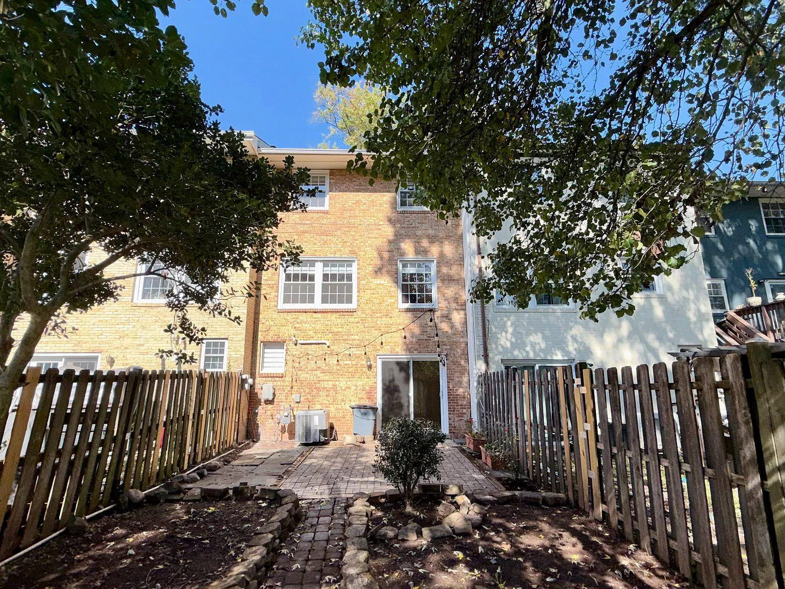 4 bed, 4.0 bath, 1740 sqft, $2,850 — Photo 3