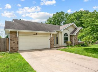 1304 W McGee St, Springfield, MO 65807