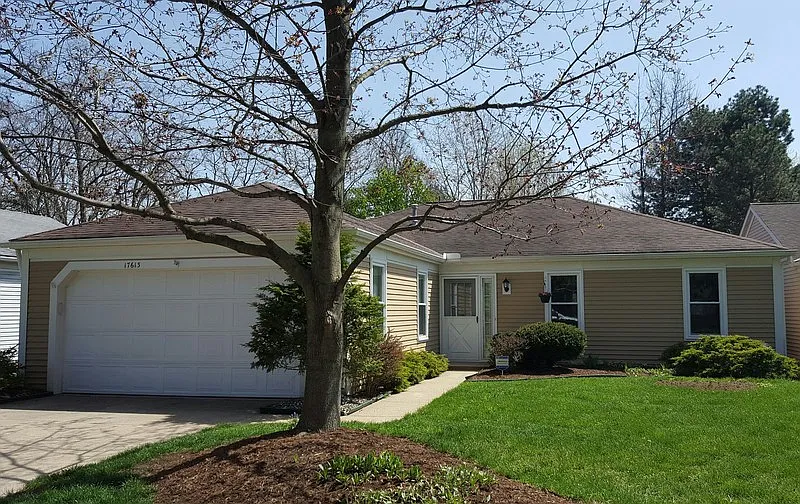 17613 Drake Rd photo 1