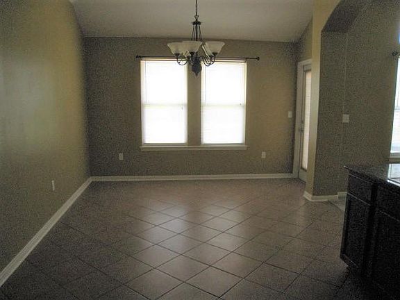 4th image of 2112 Mendocino Dr