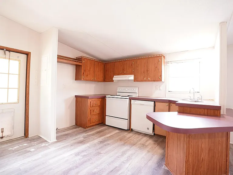 9533 Cypress Dr — Photo 4