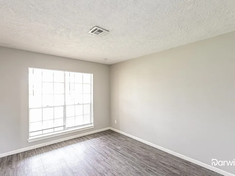 727 Cherry Valley Dr — Photo 10