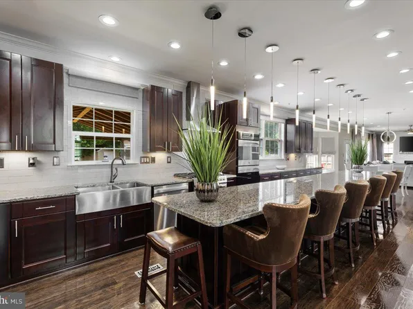 1313 Accokeek Landing Dr, Accokeek, MD 20607