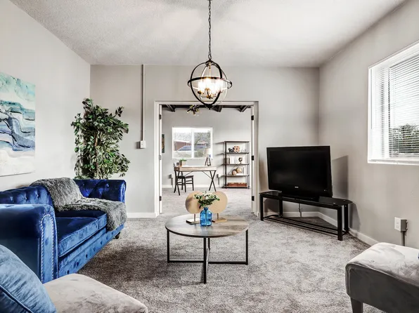 701 Fitzgerald Rd NW, Albuquerque, NM 87107