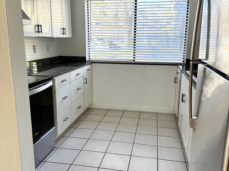 703 Oaks Manor Ct #5-2 — Photo 22