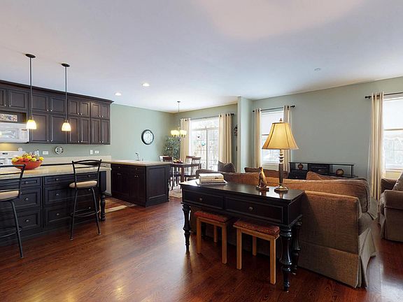 4th image of 2351 Ashbrook Ln
