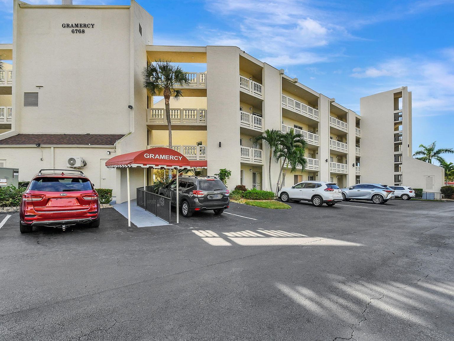 6768 10th Avenue N #113