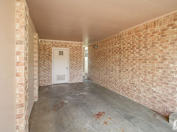 4th image of 3102 San Antonio St