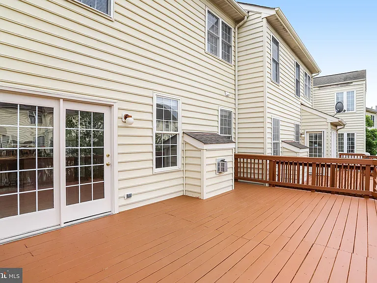 22616 Welborne Manor Sq — Photo 21