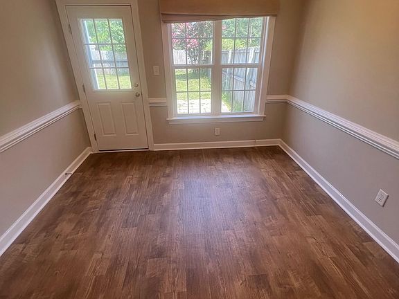 4th image of 1153 Nicklaus Dr #A