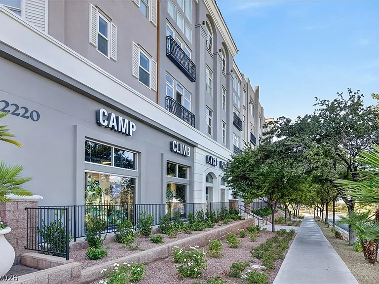 2220 Village Walk Dr #3221 — Photo 4