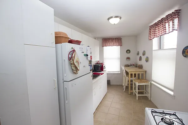 Rented by Jonis Realty | media 5