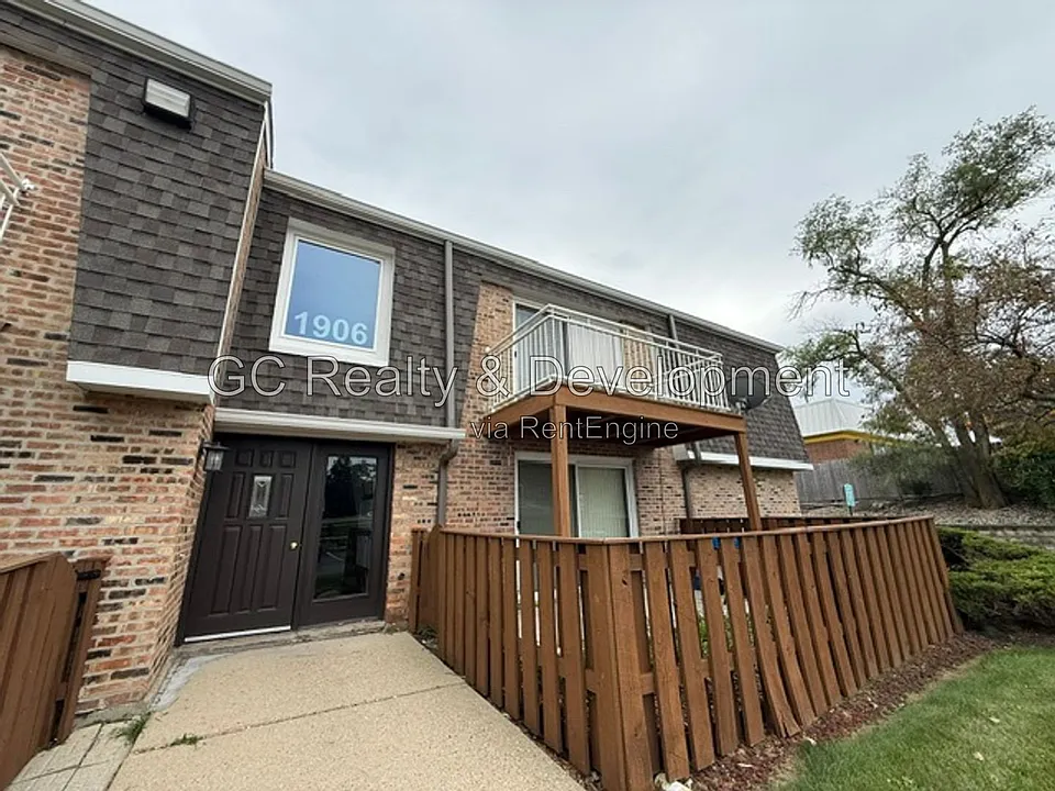 1906 S Plum Grove Rd #2A