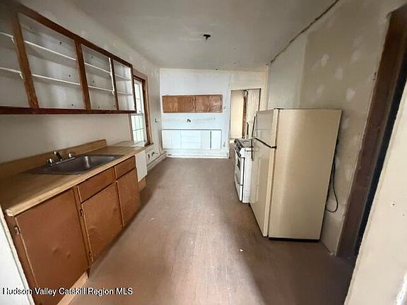 2nd image of 615 State Street