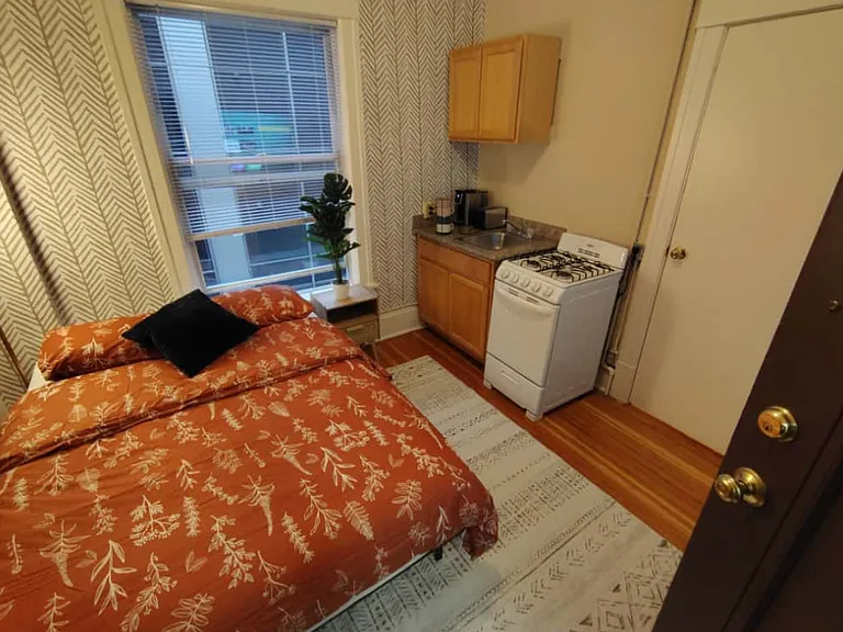 Dover Apartments — Photo 9