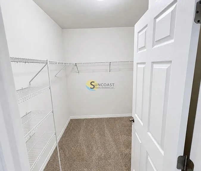 2518 NE 6th Pl — Photo 32