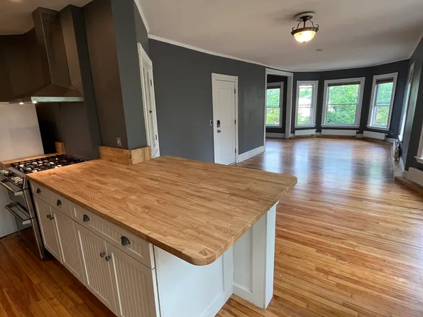 78 Mellen St APT 5, Portland, ME 04101