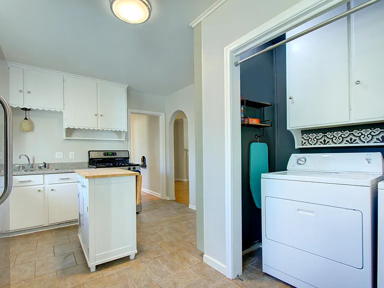 2239 S Louisville Ave — Photo 14