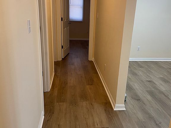 5th image of 142 Sara Ln APT 104