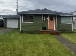 2136 Greenwood Ave, Reedsport, OR 97467