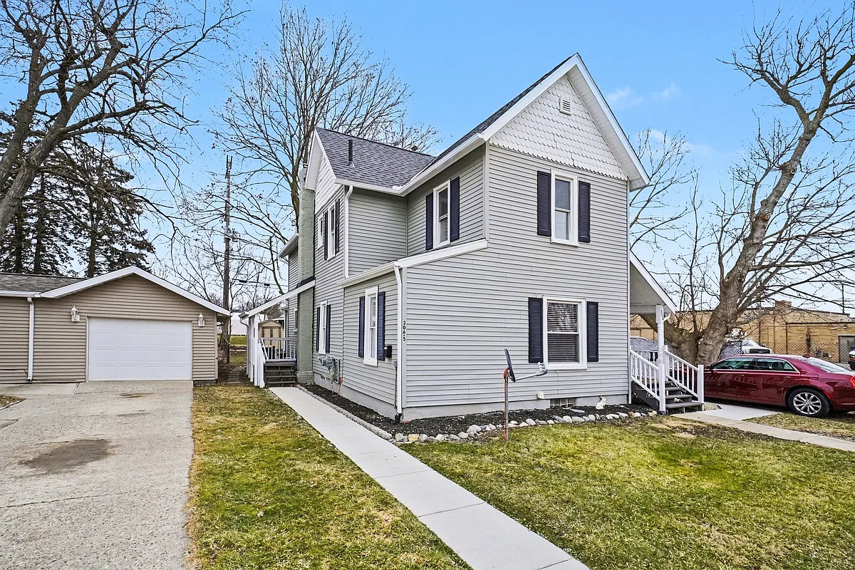 Building Photo - 306 N Shiawassee St #2