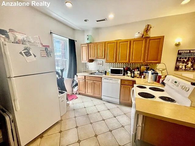 111 Salem St #3 — Photo 10