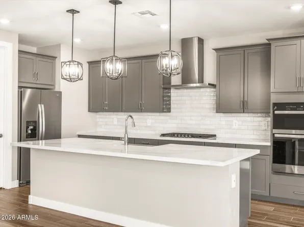 17641 W COLLEGE Drive, Goodyear, AZ 85395