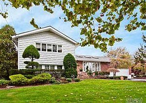 1st image of 319 Bay Dr